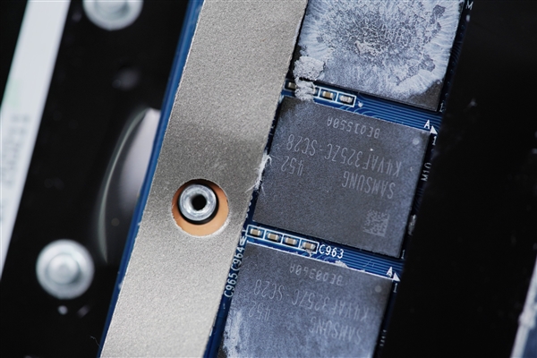 满血RTX 5070Ti加持!七彩虹隐星P16 Pro图赏