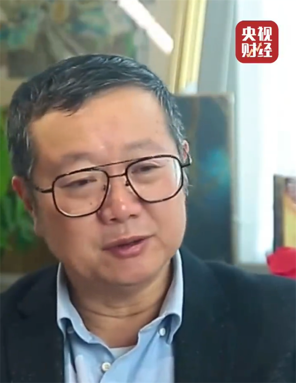 刘慈欣谈机器人跑半马:具身机器人将给社会带来颠覆性影响