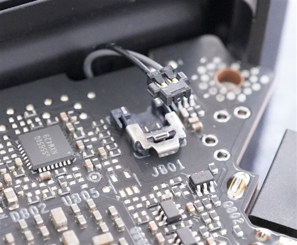 PCIe接口损坏 2万元的RTX 5090原地报废！NVIDIA终于同意换新