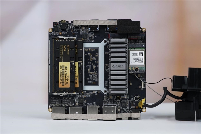 可能是散热最好的mini主机!奥睿科OminiPro迷你机评测:半小时烤机稳定54W 温度仅80度