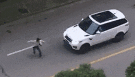 赛道模式一定要在赛道 就像消防栓里一定要有水