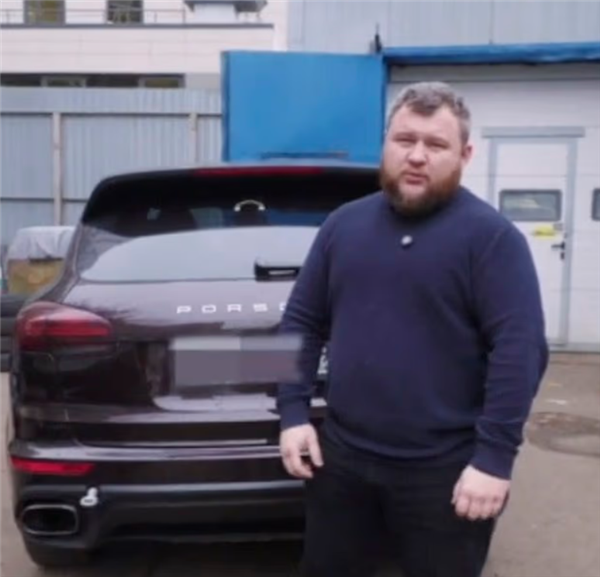 豪华汽车变“废铁” 俄罗斯数百辆保时捷突然被锁死!