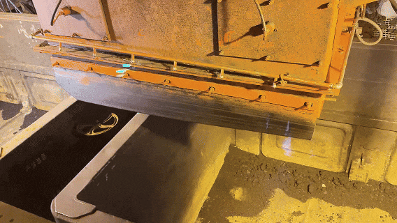 见识见识超长的火车“灯泡线”：时速只有1公里