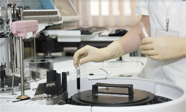 冬天到底应该多久洗一次澡 南、北网友吵翻了：专家给答案