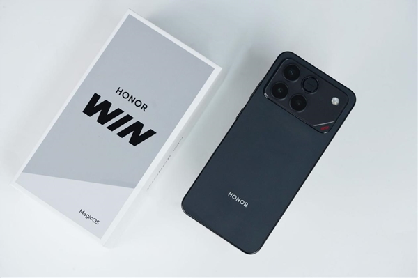 全球首发10000mAh电池！荣耀WIN图赏