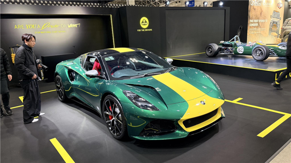 平时规规矩矩的车企 正在东京改装车展上释放天性