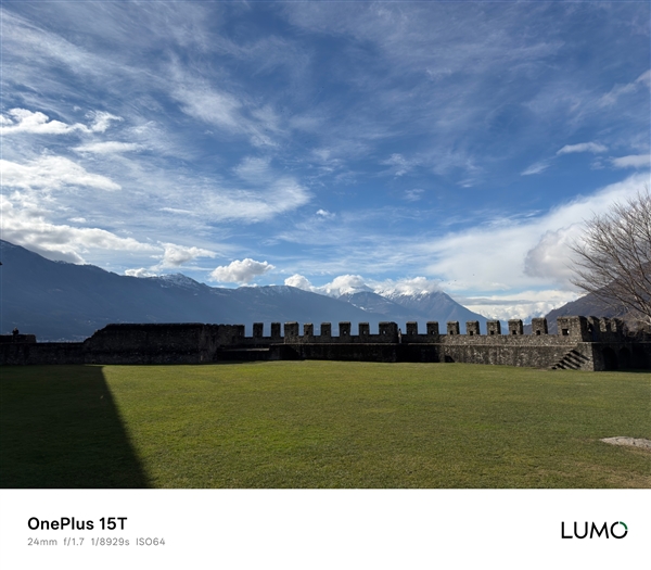 小屏党的梦中情机 一加15T样张首秀：搭载LUMO凝光影像