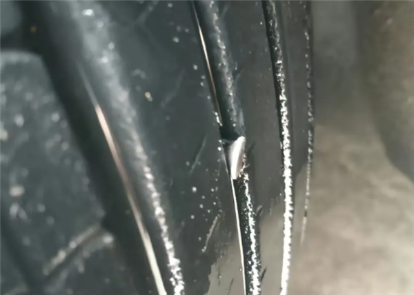 马路黑手落网！汽修老板为牟利竟恶意抛撒铁钉：致多车轮胎破损