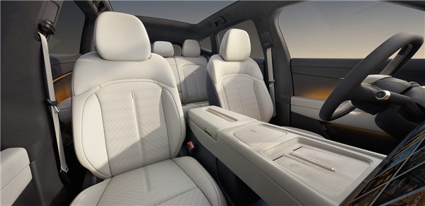 小鹏第二代VLA首次外供 大众安徽与众08开售：23.99万起