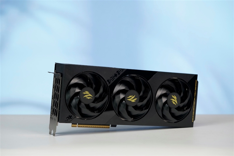 影驰RTX50系列《生化危机9》对比测试：DLSS4提升帧数 路径追踪画质最佳 从主流到高端总有一款适合你