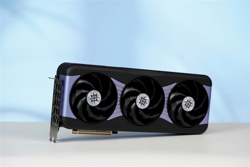 影驰RTX50系列《生化危机9》对比测试：DLSS4提升帧数 路径追踪画质最佳 从主流到高端总有一款适合你