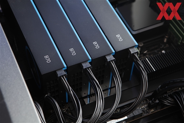 Intel锐炫Pro B70四卡并联首测！功耗达720W
