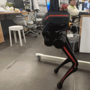 为了让它走两步 我的电脑抽了十几小时皮鞭