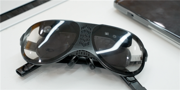 苹果的半成品方案 居然成了版本答案!