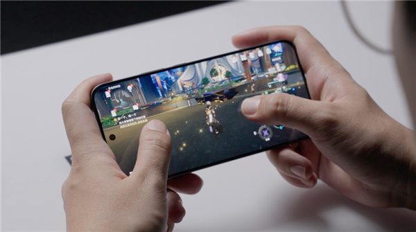 苹果的半成品方案 居然成了版本答案!