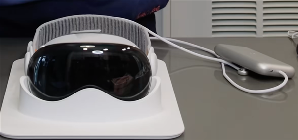 苹果的半成品方案 居然成了版本答案!